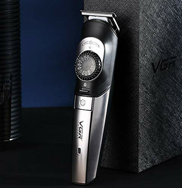 The 10 Best Hair Clippers for DIY Buzz Cuts and Shape-Ups 2023 | GQ