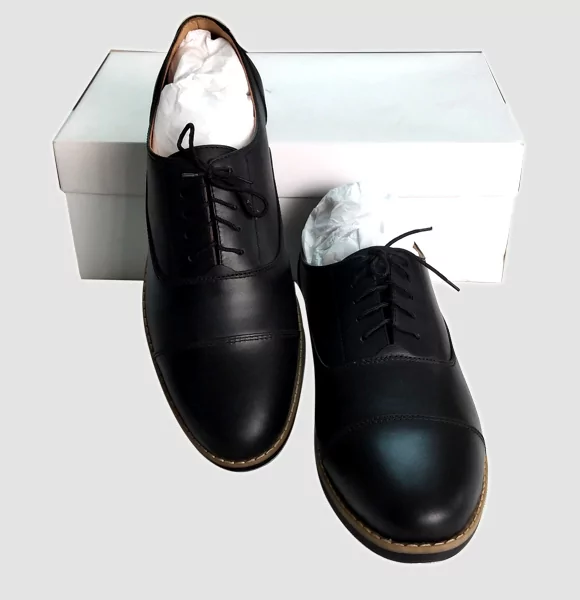 Waterproof and antique brush Hand made Oxford shoes light and comfortable Rubber Sole With lease