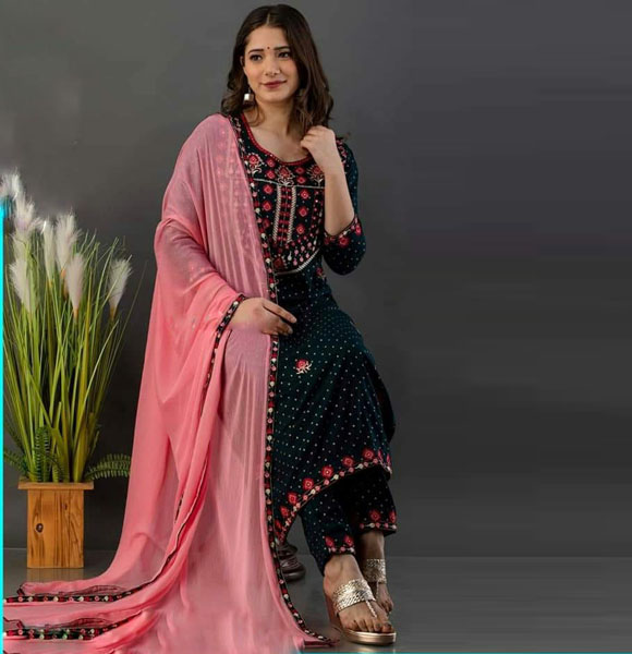 Exclusive Linen 3 Piece with Embroidery Work. GM-904