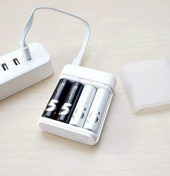 Xiaomi AA/AAA Rechargeable Battery Charger - White (ANV)